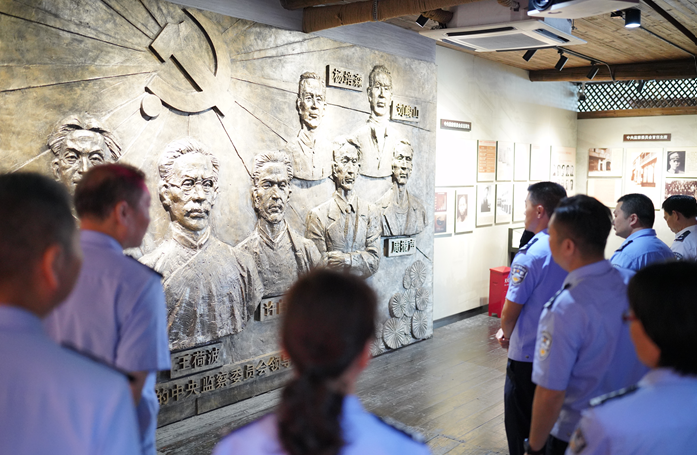 1721742014436378.png 文2-2.png